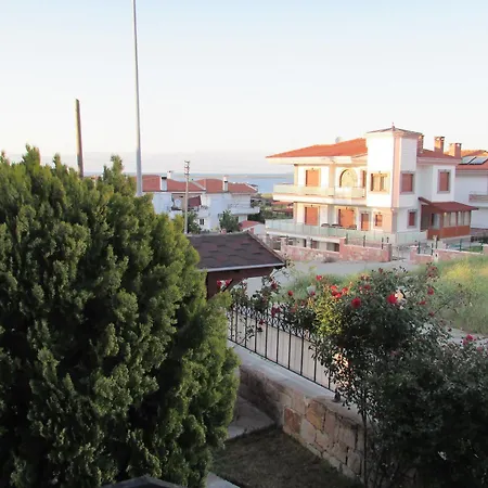 Pensión Suinn Cunda Ayvalı